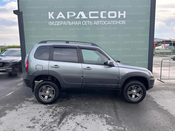 Chevrolet Niva I Рестайлинг с пробегом 2018 года, цена 760 000 рублей, 127000 км, внедорожник, Автокод Объявления