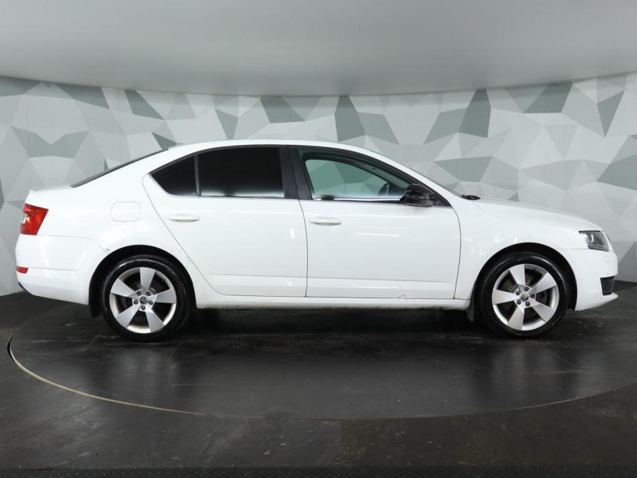 Skoda Octavia III (A7) Москва  - изображение 4