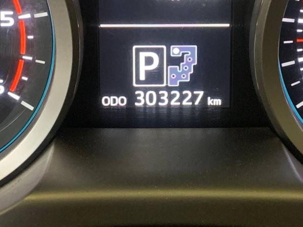 Toyota Land Cruiser 200 Series Рестайлинг 1 с пробегом 2014 года, цена 2 900 000 рублей, 303227 км, внедорожник, Автокод Объявления