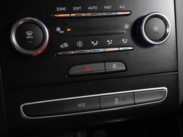Renault Megane IV с пробегом 2019 года, цена 1 439 000 рублей, 105488 км, универсал, Автокод Объявления