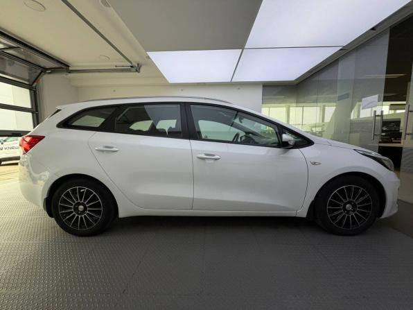 Kia Ceed II Рестайлинг с пробегом 2017 года, цена 1 365 000 рублей, 168767 км, универсал, Автокод Объявления
