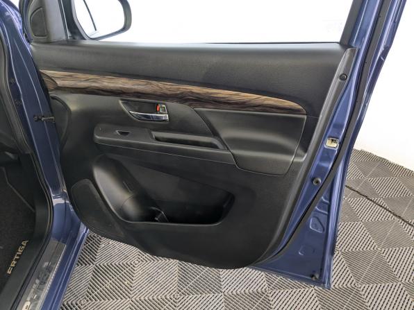 Suzuki Ertiga II с пробегом 2021 года, цена 1 980 000 рублей, 78757 км, компактвэн, Автокод Объявления
