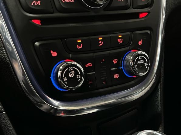 Opel Mokka I с пробегом 2013 года, цена 1 048 000 рублей, 155986 км, внедорожник, Автокод Объявления