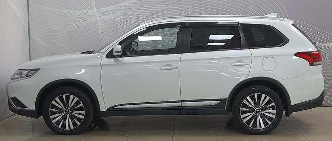 Mitsubishi Outlander III Рестайлинг 3 с пробегом 2019 года, цена 2 266 000 рублей, 109861 км, внедорожник, Автокод Объявления
