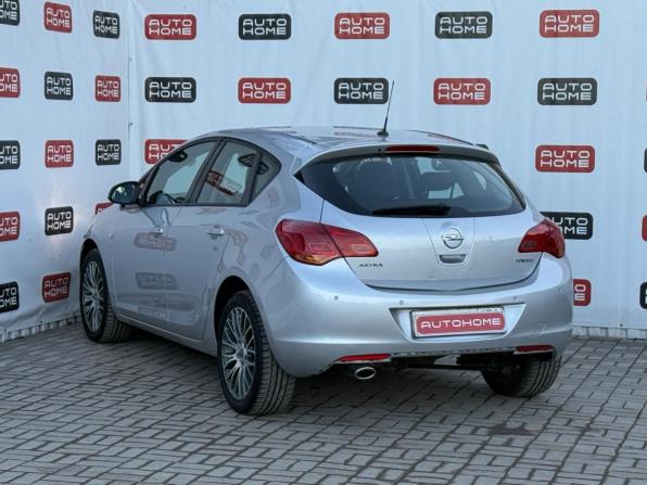 Opel Astra J с пробегом 2011 года, цена 699 999 рублей, 150324 км, хэтчбек, Автокод Объявления