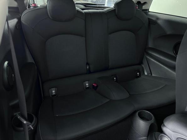 Mini Hatch III (F55/F56) Рестайлинг 2 с пробегом 2021 года, цена 1 850 000 рублей, 159175 км, хэтчбек, Автокод Объявления