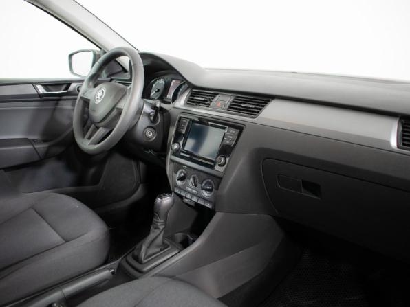 Skoda Rapid I Рестайлинг с пробегом 2019 года, цена 1 410 000 рублей, 112001 км, лифтбек, Автокод Объявления
