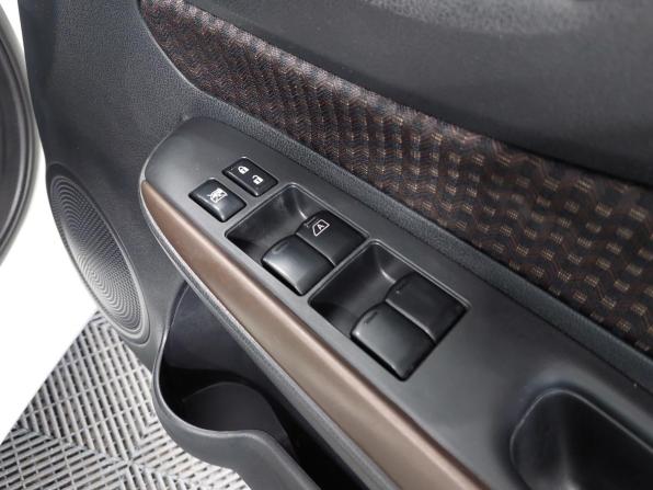 Nissan Note II Рестайлинг с пробегом 2017 года, цена 950 000 рублей, 166000 км, хэтчбек, Автокод Объявления