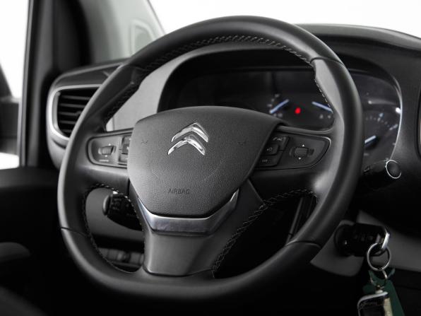 Citroen SpaceTourer I с пробегом 2019 года, цена 3 021 000 рублей, 97000 км, минивэн, Автокод Объявления