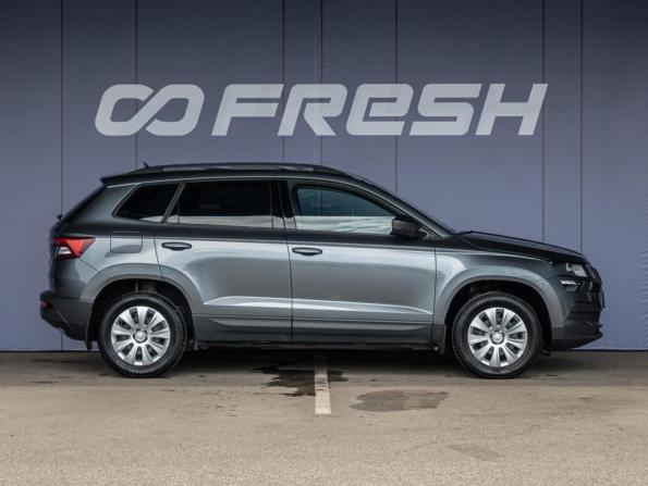 Skoda Karoq I с пробегом 2022 года, цена 2 330 000 рублей, 81452 км, внедорожник, Автокод Объявления