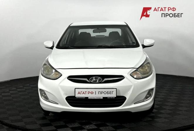 Hyundai Solaris I с пробегом 2013 года, цена 640 000 рублей, 202067 км, седан, Автокод Объявления