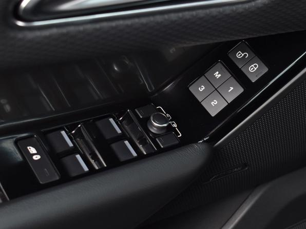 Land Rover Range Rover Velar I с пробегом 2018 года, цена 4 409 995 рублей, 72345 км, внедорожник, Автокод Объявления