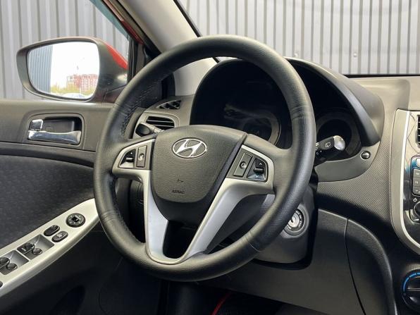 Hyundai Solaris I с пробегом 2012 года, цена 747 000 рублей, 176371 км, хэтчбек, Автокод Объявления