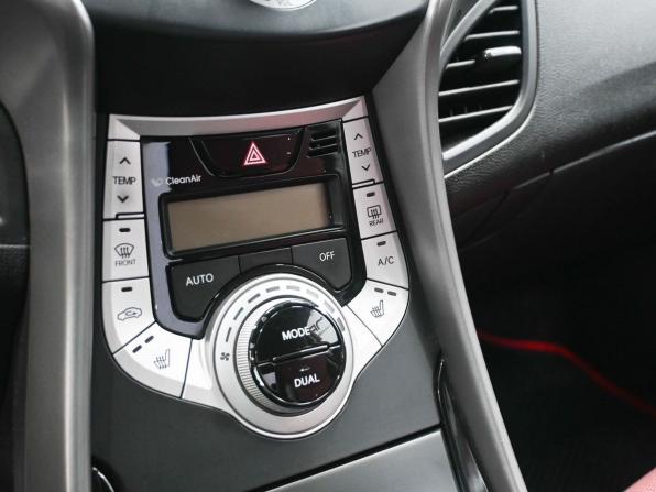 Hyundai Elantra V (MD) с пробегом 2011 года, цена 1 059 900 рублей, 193000 км, седан, Автокод Объявления