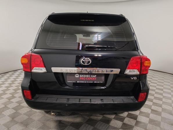 Toyota Land Cruiser 200 Series Рестайлинг 1 с пробегом 2015 года, цена 4 449 000 рублей, 172494 км, внедорожник, Автокод Объявления