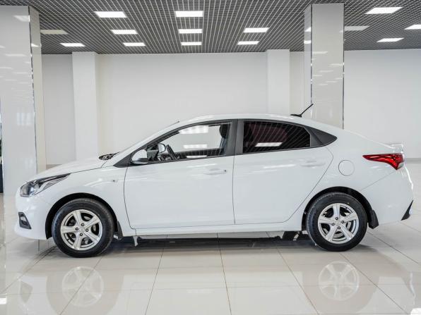 Hyundai Solaris II с пробегом 2018 года, цена 1 254 000 рублей, 89958 км, седан, Автокод Объявления