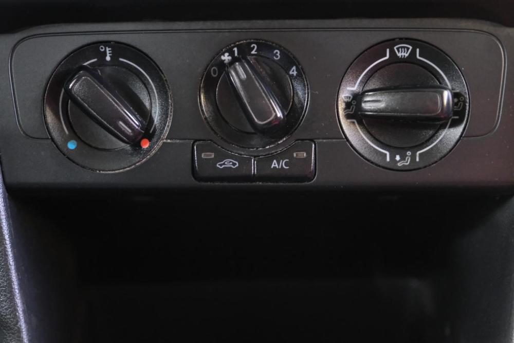 Volkswagen Polo V Рестайлинг Омск  - изображение 17