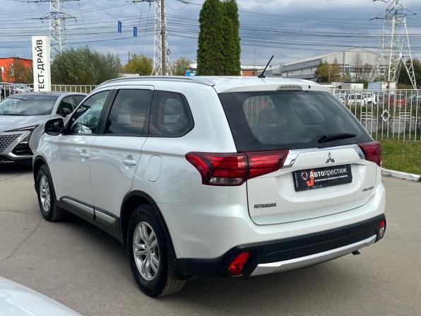 Mitsubishi Outlander III Рестайлинг 2 с пробегом 2016 года, цена 1 650 000 рублей, 155442 км, внедорожник, Автокод Объявления
