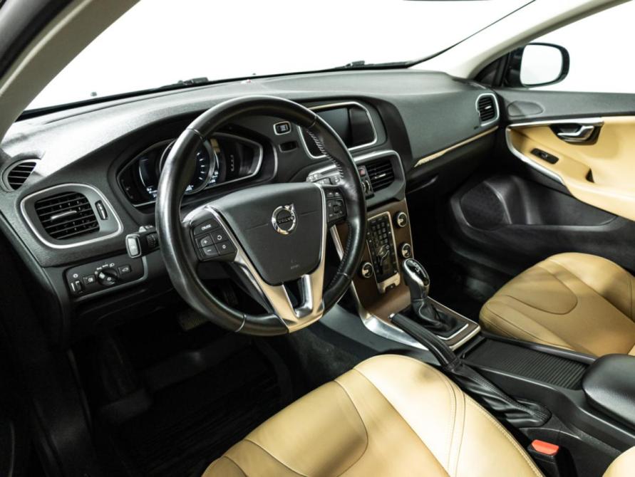 Volvo V40 Cross Country I Рестайлинг Санкт-Петербург  - изображение 12