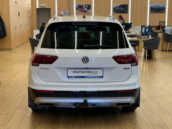 Volkswagen Tiguan II с пробегом 2019 года, цена 1 888 000 рублей, 190000 км, внедорожник, Автокод Объявления