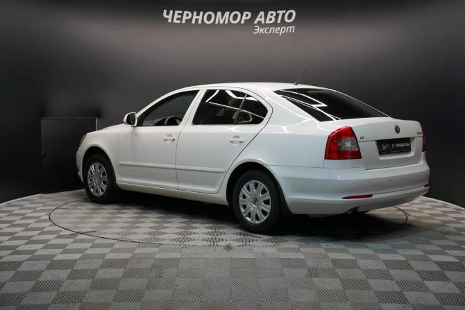 Skoda Octavia II (A5) Рестайлинг с пробегом 2011 года, цена 1 070 000 рублей, 150000 км, лифтбек, Автокод Объявления