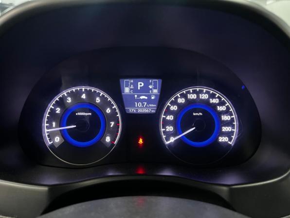Hyundai Solaris I Рестайлинг с пробегом 2015 года, цена 1 020 000 рублей, 202566 км, седан, Автокод Объявления