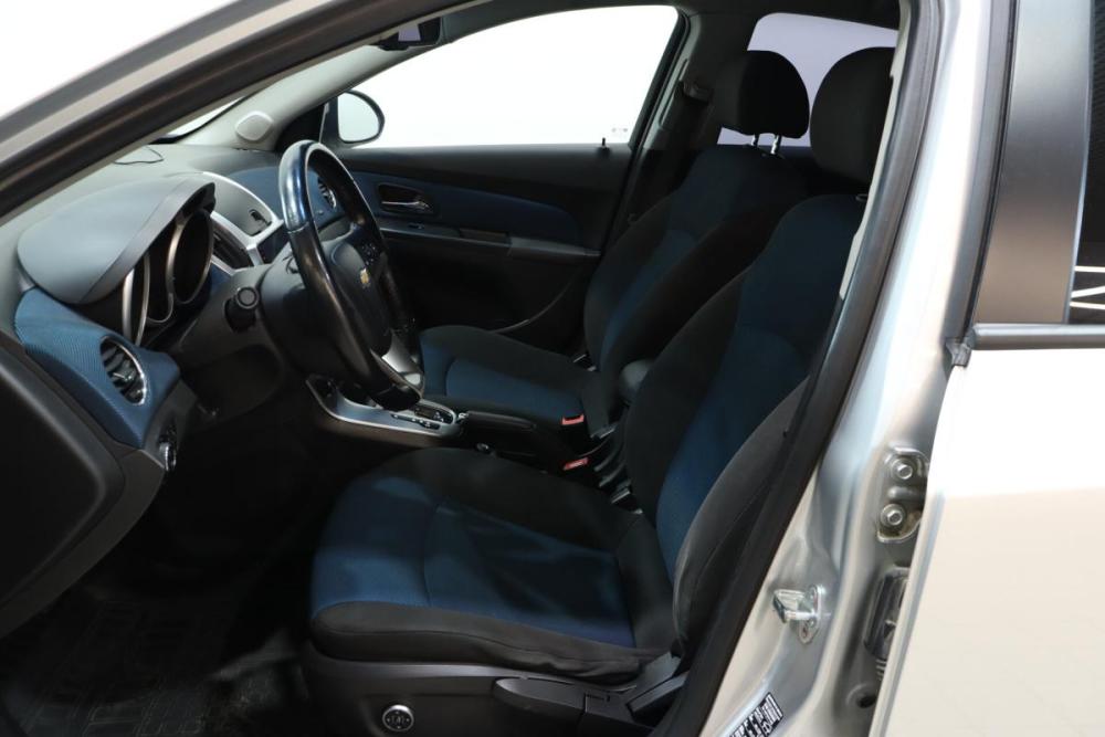 Chevrolet Cruze I Рестайлинг Сургут  - изображение 21