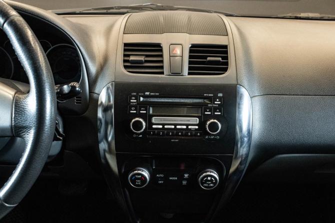 Suzuki SX4 I (Classic) Рестайлинг с пробегом 2011 года, цена 839 000 рублей, 133891 км, хэтчбек, Автокод Объявления