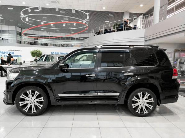 Toyota Land Cruiser 200 Series Рестайлинг 2 с пробегом 2016 года, цена 6 080 000 рублей, 221730 км, внедорожник, Автокод Объявления