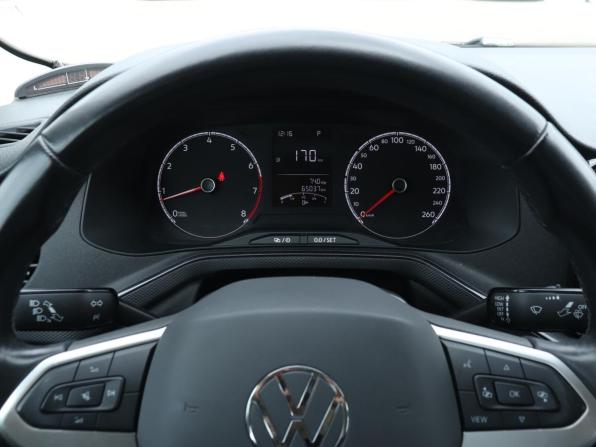 Volkswagen Polo VI с пробегом 2022 года, цена 1 700 000 рублей, 66100 км, лифтбек, Автокод Объявления