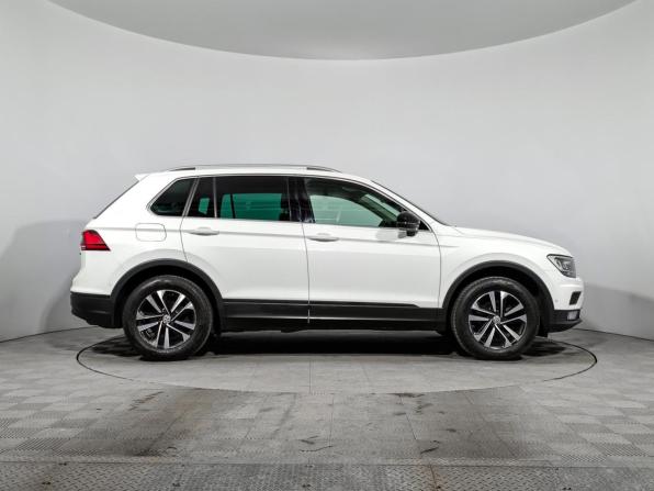 Volkswagen Tiguan II с пробегом 2019 года, цена 1 890 000 рублей, 178820 км, внедорожник, Автокод Объявления