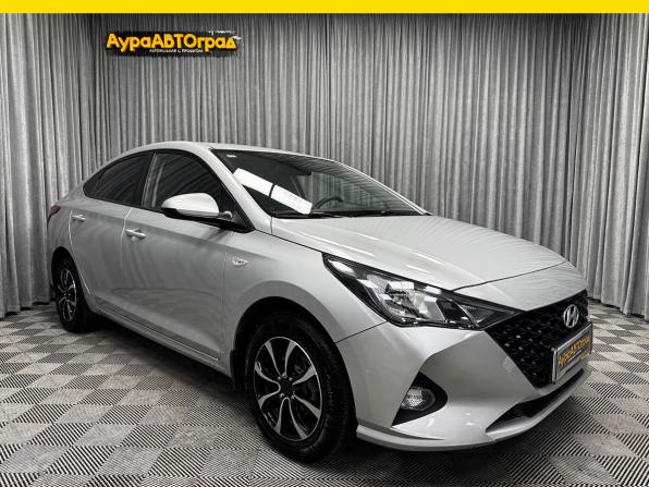 Hyundai Solaris II Рестайлинг с пробегом 2021 года, цена 1 690 000 рублей, 65502 км, седан, Автокод Объявления