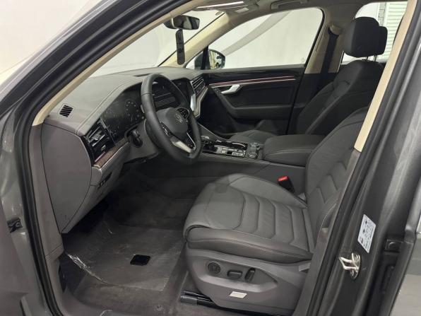 Новый Volkswagen Touareg III Рестайлинг 2025 года, цена 7 899 000 рублей, внедорожник, Автокод Объявления