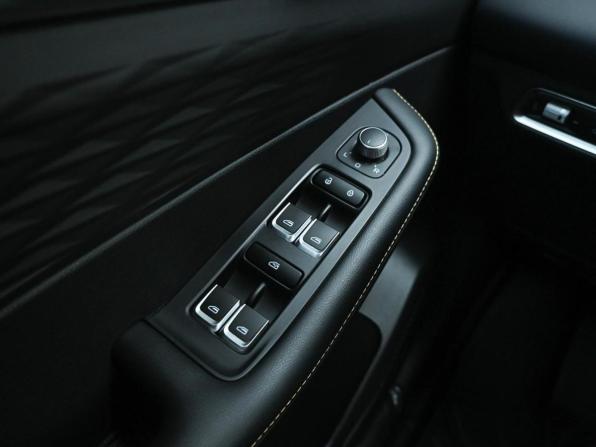 Geely Coolray I Рестайлинг 2 с пробегом 2025 года, цена 2 399 000 рублей, 11608 км, внедорожник, Автокод Объявления