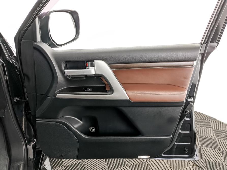 Toyota Land Cruiser 200 Series Рестайлинг 2 Москва  - изображение 28