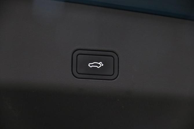 Geely Monjaro I с пробегом 2023 года, цена 3 295 950 рублей, 62130 км, внедорожник, Автокод Объявления
