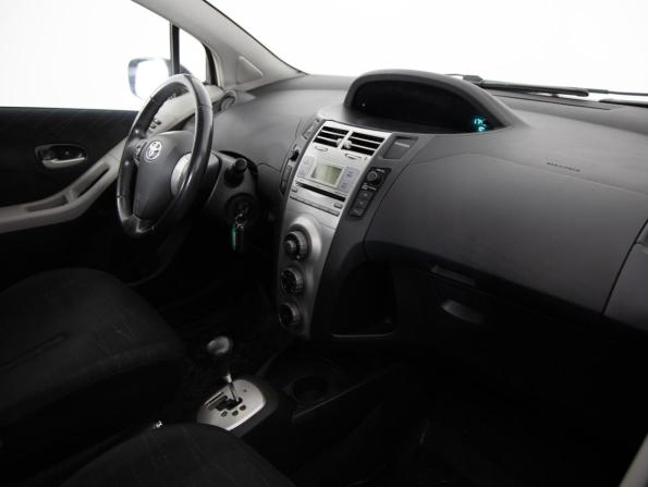 Toyota Yaris II с пробегом 2007 года, цена 499 000 рублей, 189403 км, хэтчбек, Автокод Объявления