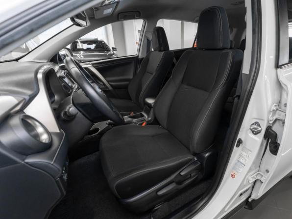 Toyota RAV4 IV (XA40) с пробегом 2015 года, цена 2 750 000 рублей, 19647 км, внедорожник, Автокод Объявления