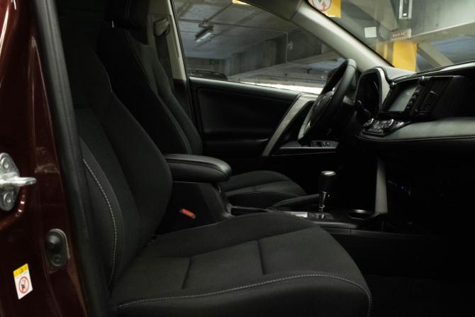 Toyota RAV4 IV (XA40) Рестайлинг с пробегом 2019 года, цена 2 279 000 рублей, 169518 км, внедорожник, Автокод Объявления
