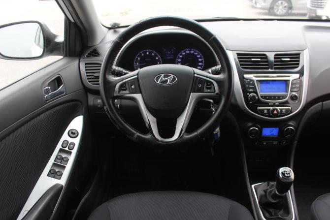 Hyundai Solaris I с пробегом 2012 года, цена 837 000 рублей, 130574 км, седан, Автокод Объявления