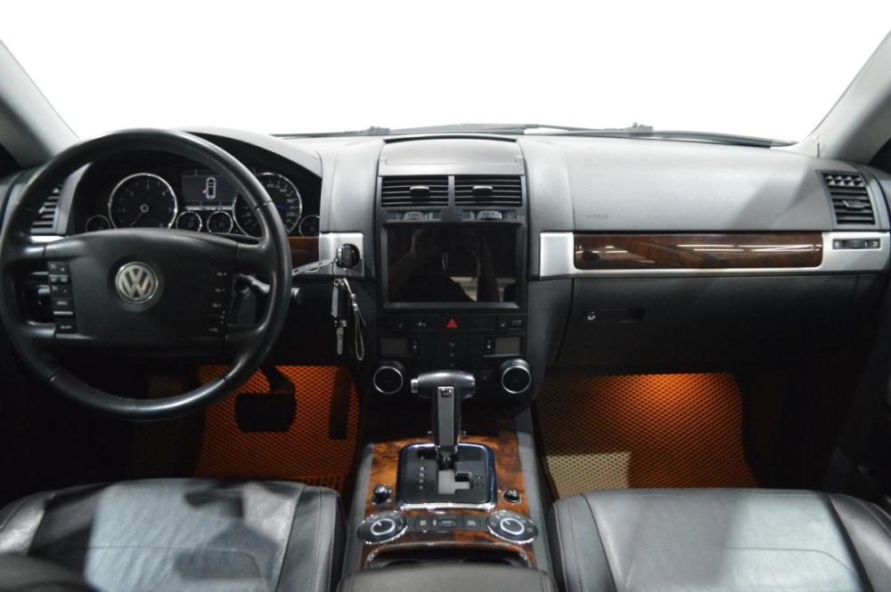 Volkswagen Touareg I Рестайлинг Сургут  - изображение 16