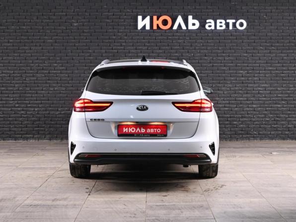 Kia Ceed III с пробегом 2019 года, цена 1 790 000 рублей, 79311 км, универсал, Автокод Объявления