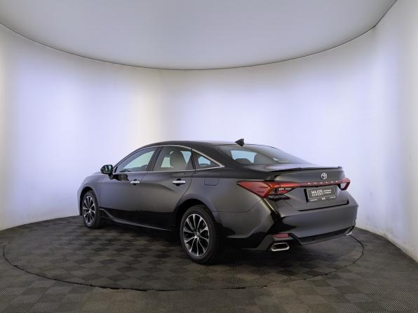 Toyota Avalon V с пробегом 2022 года, цена 3 335 000 рублей, 61953 км, седан, Автокод Объявления