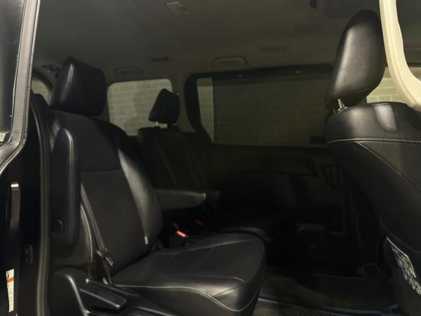 Toyota Esquire I с пробегом 2015 года, цена 1 800 000 рублей, 175336 км, минивэн, Автокод Объявления