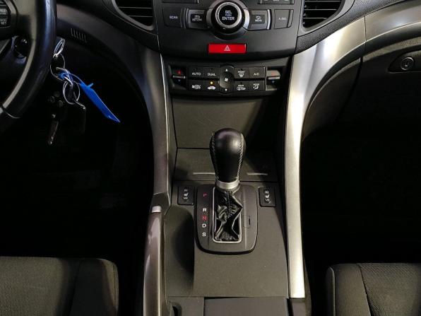 Honda Accord VIII Рестайлинг с пробегом 2011 года, цена 1 279 000 рублей, 230526 км, седан, Автокод Объявления