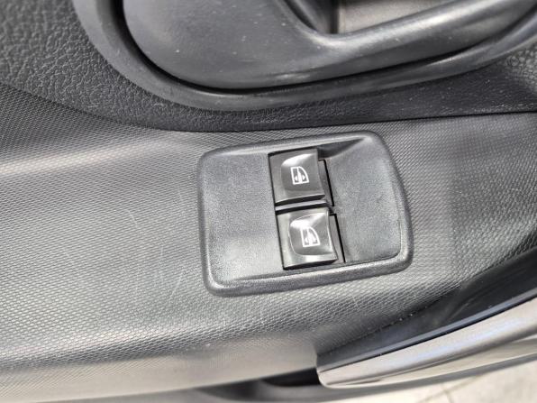 Renault Logan II с пробегом 2015 года, цена 649 900 рублей, 215000 км, седан, Автокод Объявления