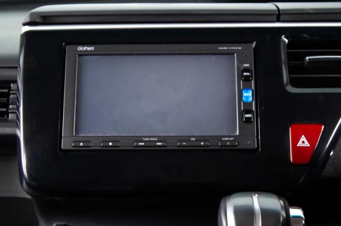 Honda Stepwgn V с пробегом 2017 года, цена 2 149 000 рублей, 146000 км, минивэн, Автокод Объявления