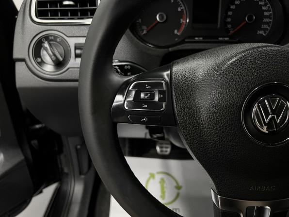 Volkswagen Polo V Рестайлинг с пробегом 2018 года, цена 1 145 000 рублей, 145275 км, седан, Автокод Объявления