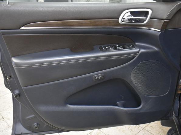 Jeep Grand Cherokee IV (WK2) Рестайлинг с пробегом 2014 года, цена 2 399 000 рублей, 185387 км, внедорожник, Автокод Объявления