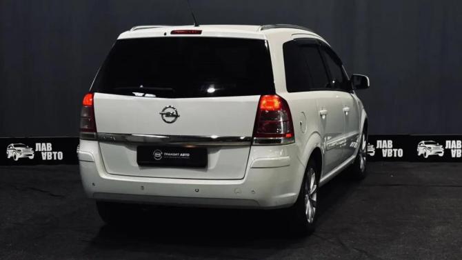 Opel Zafira B Рестайлинг с пробегом 2014 года, цена 820 000 рублей, 178321 км, минивэн, Автокод Объявления